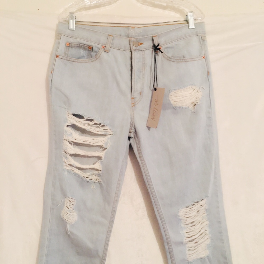 Nasty Gal Boyfriend Distressed Denim Jeans - Picture 4 of 8